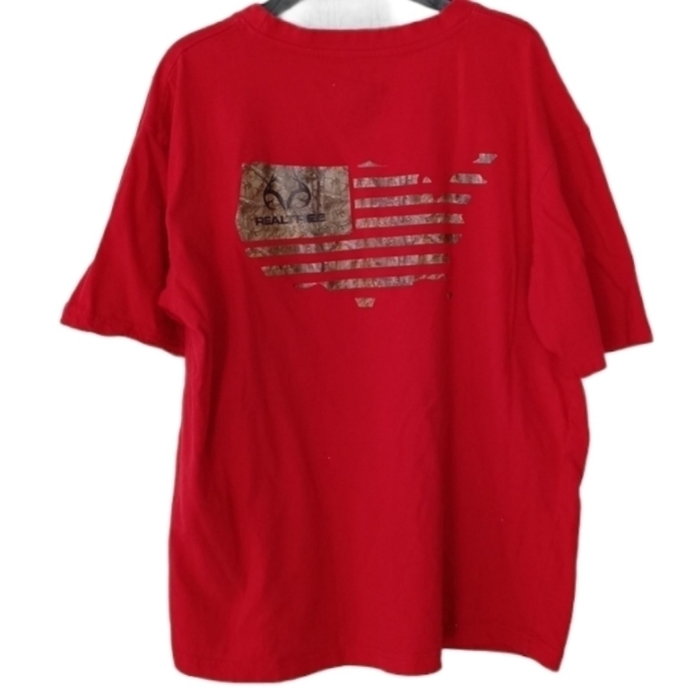 Realtree t-shirts size medium